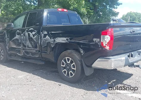 2016 Toyota Tundra Sr5 4.6L V8 z USA, uszkodzony, nr VIN 5TFRM5F11GX099602